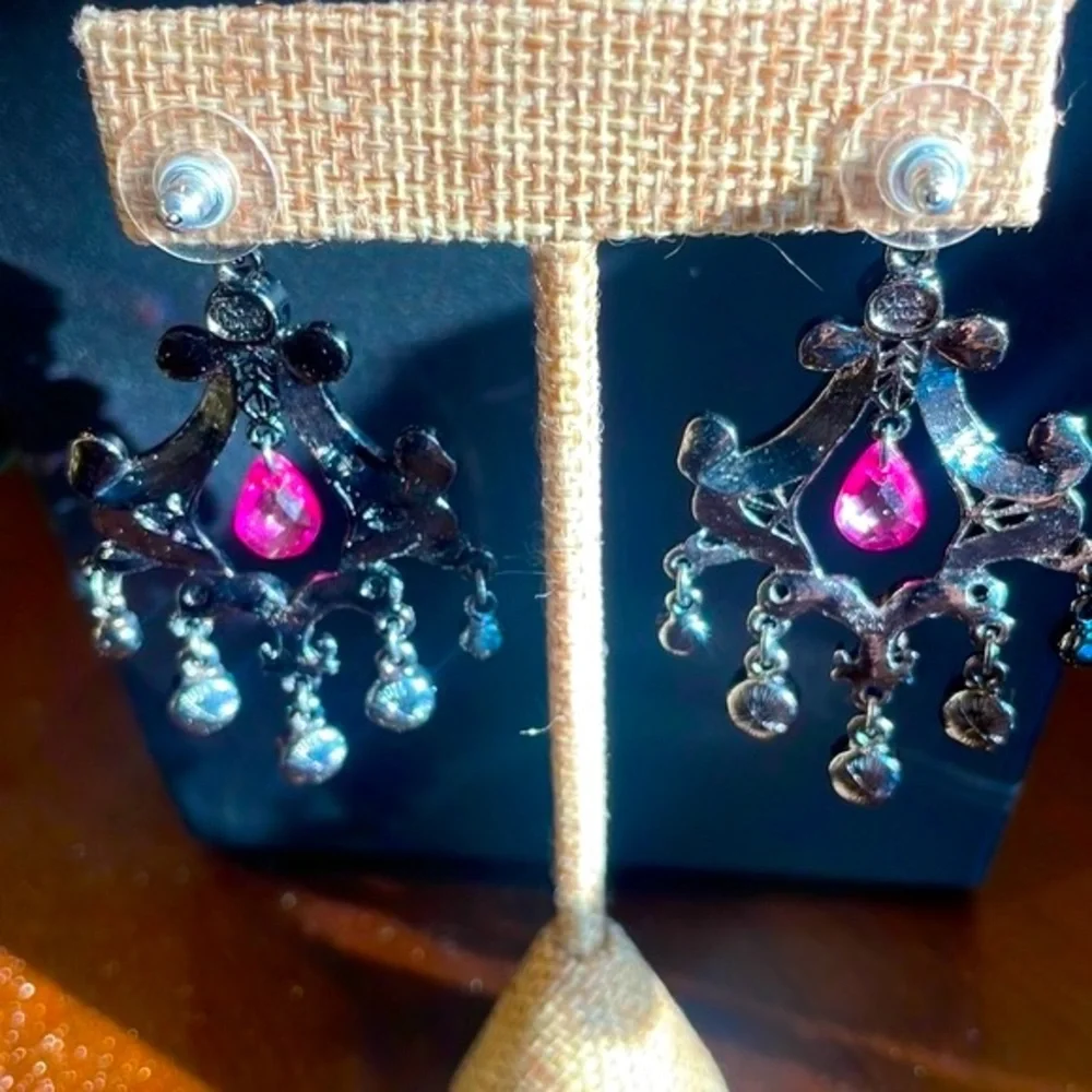 Vintage Joan Rivers Chandelier earrings - Picture 2 of 11